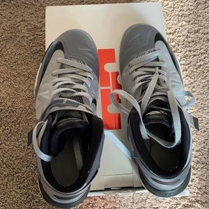 Grey, black & white Nike zoom 6 size 10